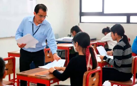 EXMINISTRO RESPALDA PROYECTO PARA ELEVAR A S/3,300 PENSIÓN DE MAESTROS CESANTES Y JUBILADOS – RCR Peru