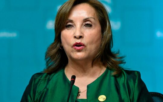 ABOGADO ALEMÁN INDICA QUE PRESIDENTA BOLUARTE PODRÍA SER RESPONSABLE DE LOS DELITOS DE OBSTRUCCIÓN A LA JUSTICIA EN EL CASO DE SUS OPERACIONES QUIRÚRGICAS – RCR Peru