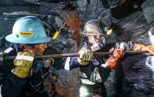 EXTENSIÓN DE REINFO CONDUCIRÁ AL FRACASO Y FORTALECERÁ EL CONTROL CRIMINAL EN LA MINERÍA – RCR Peru