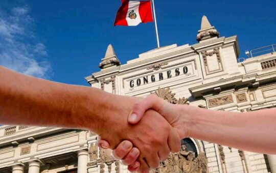 INSTAN A LAS AUTORIDADES A SUSCRIBIR UN PACTO POLÍTICO CONTRA LA MINERÍA ILEGAL EN EL MARCO DE LAS ELECCIONES – RCR Peru