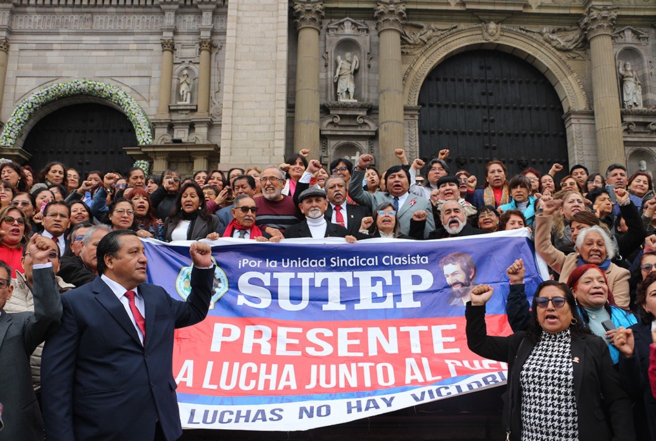 DERRAMA MAGISTERIAL DESTACA HOMENAJE ESPIRITUAL, POLÍTICO Y CULTURAL EN HONOR AL DÍA DEL MAESTRO – RCR Peru