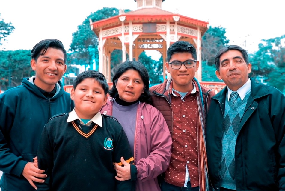 PRONABEC ANUNCIA 800 BECAS EXCELENCIA ACADÉMICA PARA HIJOS DE DOCENTES  – RCR Peru