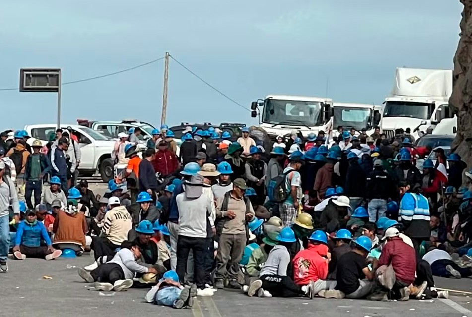 EL EJECUTIVO HA MOSTRADO INDOLENCIA FRENTE A LAS PROTESTAS DE MINEROS INFORMALES – RCR Peru
