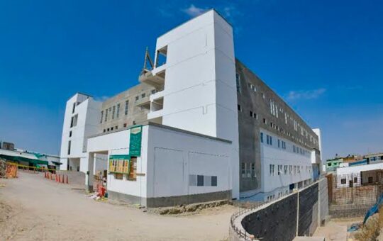 REGIÓN AREQUIPA TIENE PARALIZADO LA CONSTRUCCIÓN DE HOSPITALES – RCR Peru