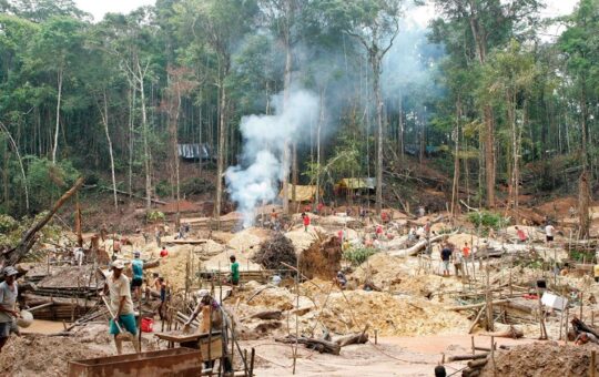 “EL GOBIERNO EVIDENCIA UNA CLARA COMPLICIDAD CON LA MINERÍA ILEGAL” – RCR Peru