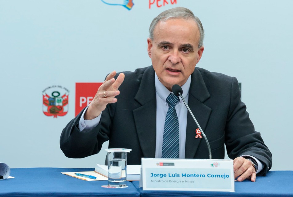 MINEM PRECISA QUE REVISIÓN DE RECONSIDERACIONES NO IMPLICA RETROCESO EN EL REINFO – RCR Peru