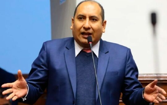 EXCONGRESISTA RICHARD ARCE DENUNCIA EL «FRACASO» DEL REINFO – RCR Peru