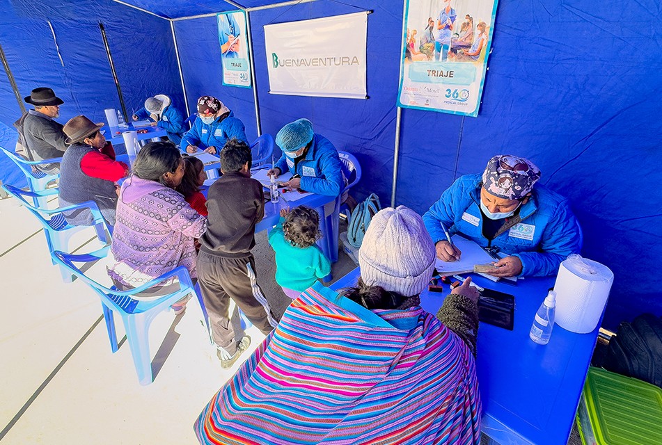 ATENCIONES MÉDICAS GRATUITAS BENEFICIARON A POBLADORES DE LA PROVINCIA DE OYÓN – RCR Peru