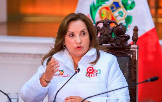 DINA BOLUARTE BUSCARÁ MANTENER UNA RELACIÓN CON EL CONGRESO PARA EVITAR UNA VACANCIA – RCR Peru