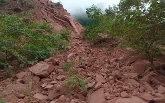 LOS CONSTANTES DESLIZAMIENTOS EN LA CARRETERA FRANCISCO BELAÚNDE TERRY AFECTAN EL DESARROLLO DE LA REGIÓN – RCR Peru