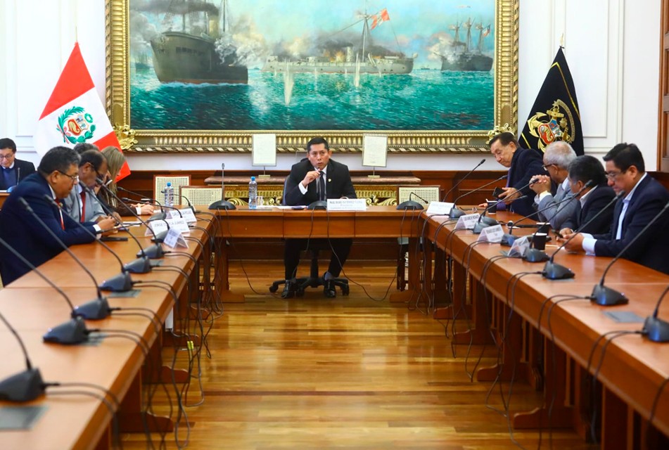 COMISIÓN DE ENERGÍA Y MINAS EN MANOS DE LA IZQUIERDA PODRÍA IMPULSAR MEDIDAS QUE FAVOREZCAN A LA MINERÍA INFORMAL – RCR Peru