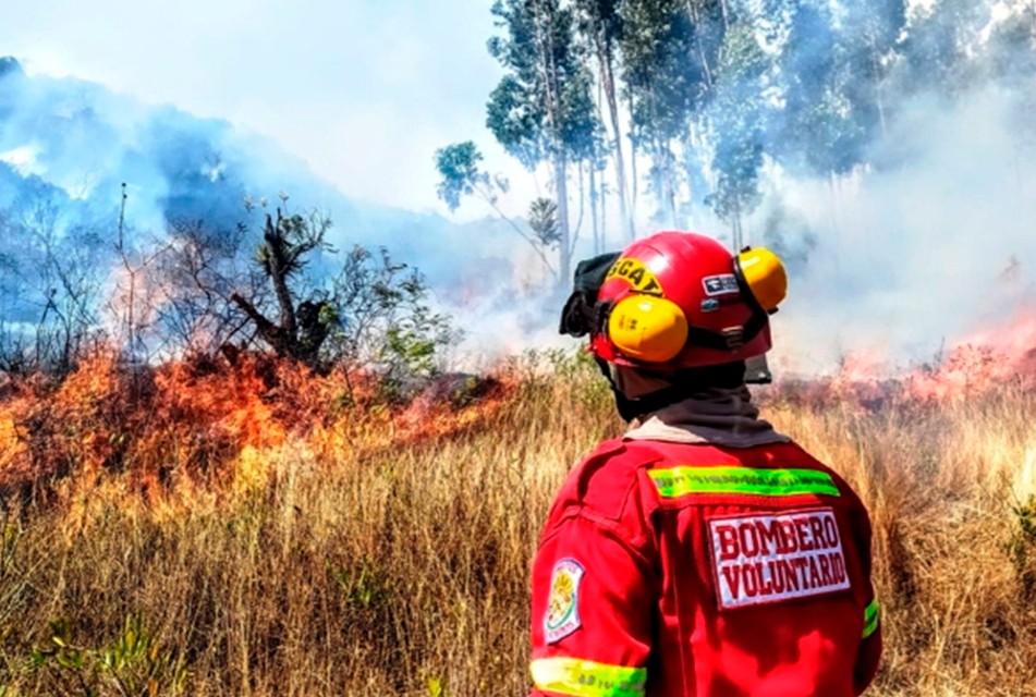 LLUVIAS QUE AÚN SE VIENEN PRESENTANDO EN ALGUNAS ZONAS DE CAJAMARCA EVITAN INCENDIOS FORESTALES – RCR Peru