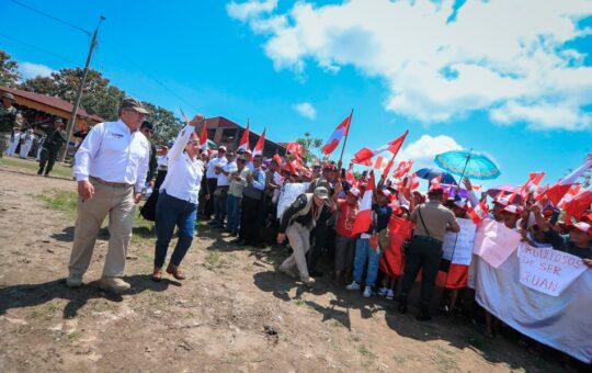 POBLADORES DE SANTA ROSA EN LORETO ESPERAN CONCRECIÓN DE OFRECIMIENTOS DE DINA BOLUARTE – RCR Peru