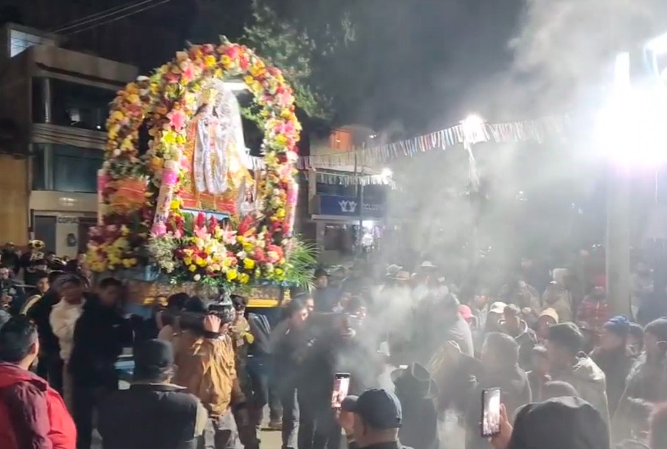 OYÓN SE DESPIDE DE LA VIRGEN DE LA ASUNCIÓN CON EMOTIVA PROCESIÓN – RCR Peru
