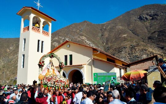 CON FE Y COMPROMISO OYÓN CULMINÓ CON ÉXITO LA CELEBRACIÓN DE LAS FIESTAS PATRONALES 2025 EN HONOR A LA SANTÍSIMA VIRGEN DE LA ASUNCIÓN – RCR Peru