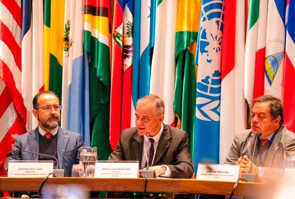 “APOSTAMOS POR EL DESARROLLO TERRITORIAL, LA INDUSTRIALIZACIÓN, EL CIERRE RESPONSABLE DE MINAS Y LA PEQUEÑA MINERÍA” – RCR Peru