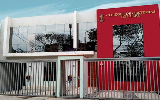 COLEGIO DE OBSTETRAS DEL PERÚ DENUNCIA SUPLANTACIÓN DE FUNCIONES Y ENTREGA DE COLEGIATURAS FALSAS – RCR Peru
