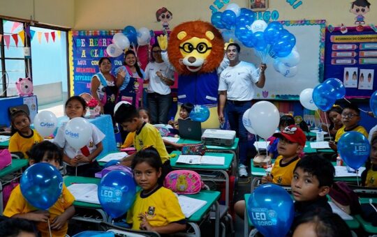 DESTACAN EL COMPROMISO DEL SUTEP, LA DERRAMA MAGISTERIAL Y CRISOL CON LA PROMOCIÓN DE LA LECTURA – RCR Peru