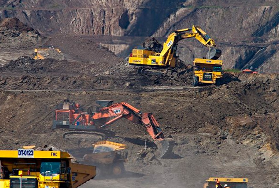 EL ESTANCAMIENTO DE LOS GRANDES PROYECTOS MINEROS – RCR Peru