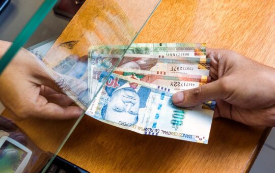 TRABAJADORES ESTATALES RESPALDAN NUEVO RETIRO DE AFP, PERO EXIGEN REFORMA INTEGRAL DEL SISTEMA PENSIONARIO – RCR Peru