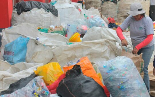 “ESTAMOS CREANDO UNA ECONOMÍA CIRCULAR EN CAJAMARCA MEDIANTE EL RECICLAJE DE RESIDUOS SÓLIDOS” – RCR Peru