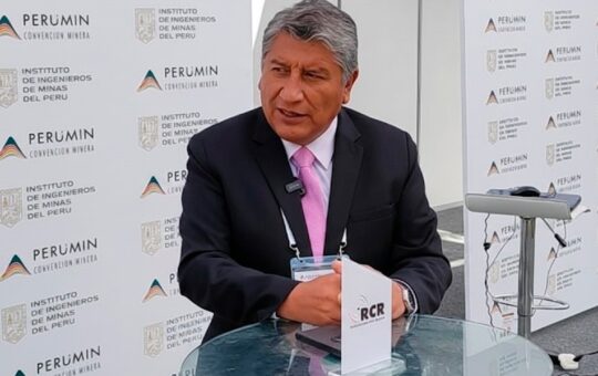 ES NECESARIO APOYAR DECISIÓN DEL GOBIERNO DE NO AMPLIAR MÁS EL REINFO – RCR Peru