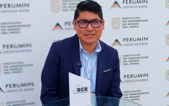 LA  MINERÍA ILEGAL Y LA CORRUPCIÓN AMENAZAN EL PANORAMA ELECTORAL DE PERÚ MIENTRAS EL PAÍS CARECE DE LIDERAZGO – RCR Peru
