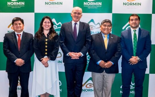 CÉSAR MICHA GERENTE GENERAL DE NORMIN LAMENTA QUE MINERÍA ILEGAL «HAYA TOMADO CHUGUR, EL TINGO Y SINCHAO EN CAJAMARCA – RCR Peru