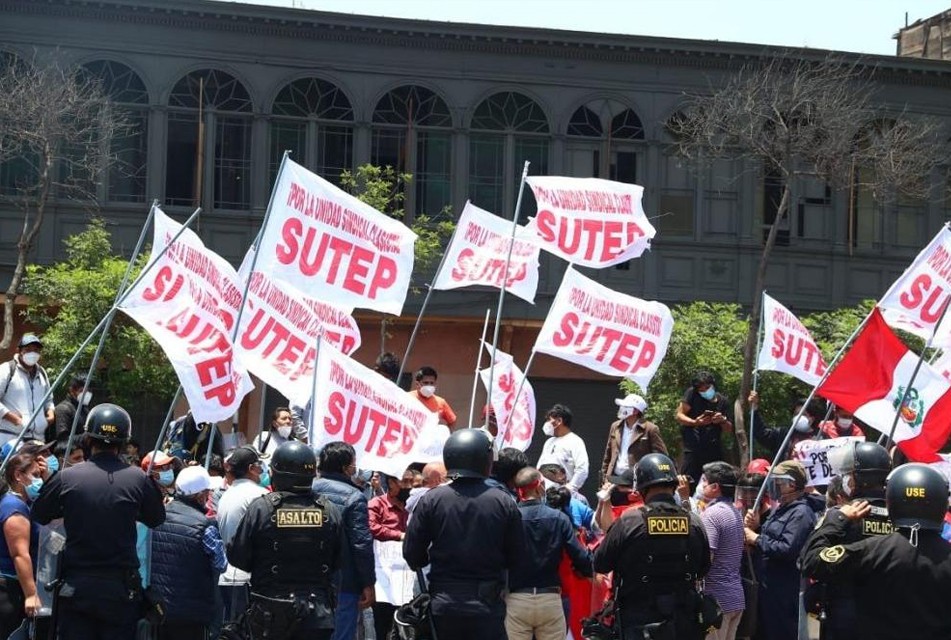 SUTEP ANUNCIA POSIBLE PARO NACIONAL DE NO PROMULGARSE LEY DE PENSIONES – RCR Peru