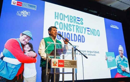 CAMPAÑA,HOMBRES CONSTRUYENDO IGUALDAD, BUSCA VISIBILIZAR, VALORAR Y FORTALECER EL COMPROMISO DE LOS HOMBRES EN LA LUCHA CONTRA LA VIOLENCIA HACIA LAS MUJERES – RCR Peru