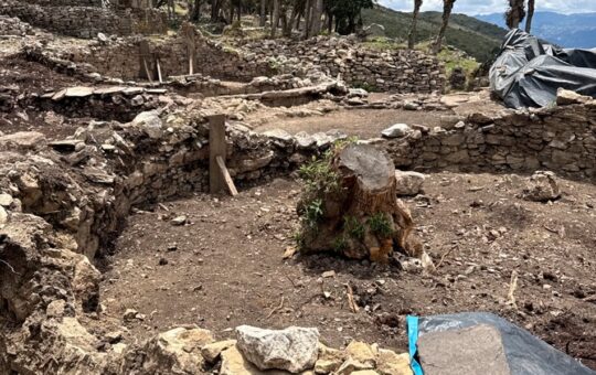 TRABAJOS DE CONSERVACIÓN E INVESTIGACIÓN EN COMPLEJO ARQUEOLÓGICO DE KUÉLAP EN RIESGO POR FALTA DE ESPECIALISTAS CLAVE Y EQUIPOS ESENCIALES – RCR Peru