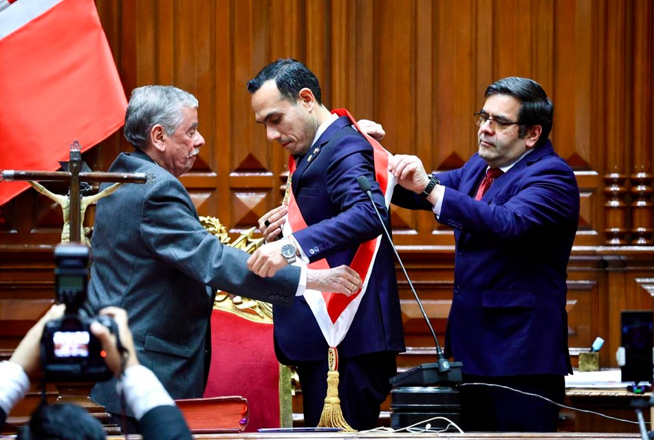 GOBIERNO DE JOSÉ JERÍ INICIÓ DEBILITADO Y PODRÍA AGRAVAR LA CRISIS POLÍTICA DEL PAÍS – RCR Peru