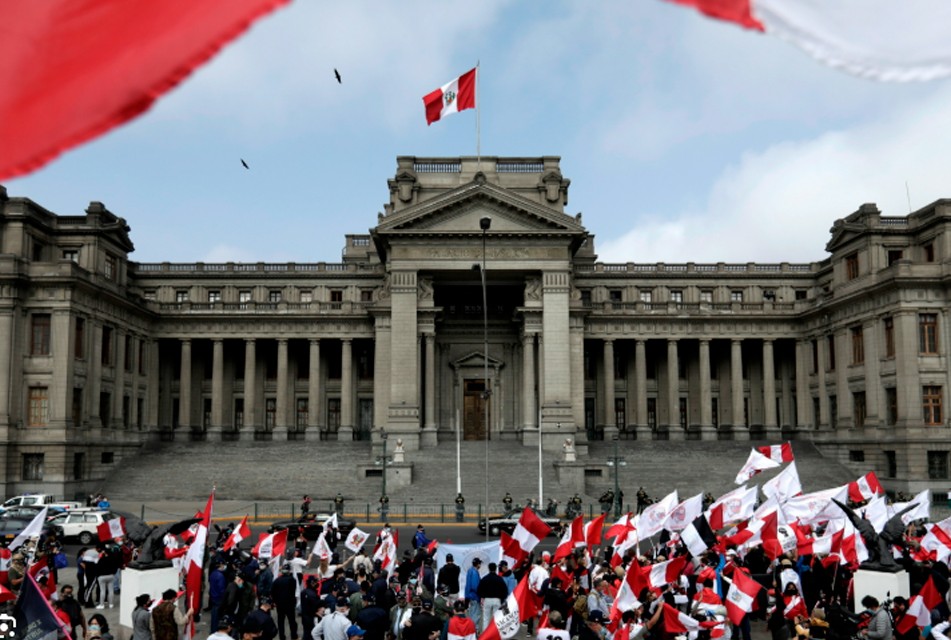 INESTABILIDAD POLÍTICA ESTÁ FRENANDO LAS INVERSIONES EXTRANJERAS EN EL PERÚ – RCR Peru