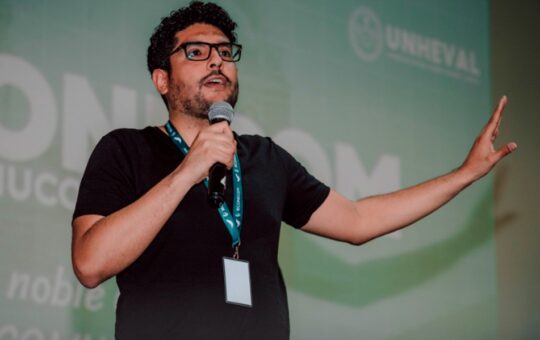 “EL GOBIERNO DE JOSÉ JERÍ REPRESENTA LA CONTINUIDAD DE UN RÉGIMEN INCAPAZ Y CORRUPTO” – RCR Peru