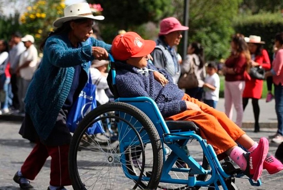 LA ACCESIBILIDAD A CONOCIMIENTOS Y ESPACIOS DE APOYO MÉDICO PROFESIONAL SON LAS PRINCIPALES RETOS QUE ENFRENTAN LOS FAMILIARES DE PERSONAS CON DISCAPACIDAD – RCR Peru