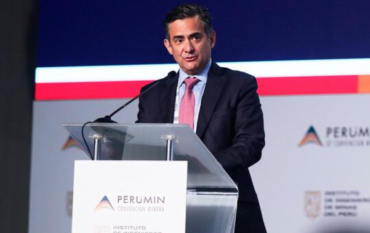 JOSÉ AUGUSTO PALMA PLANTEA UNA REFORMA PROFUNDA DEL SISTEMA DE PERMISOS PARA DESTRABAR INVERSIONES MINERAS – RCR Peru