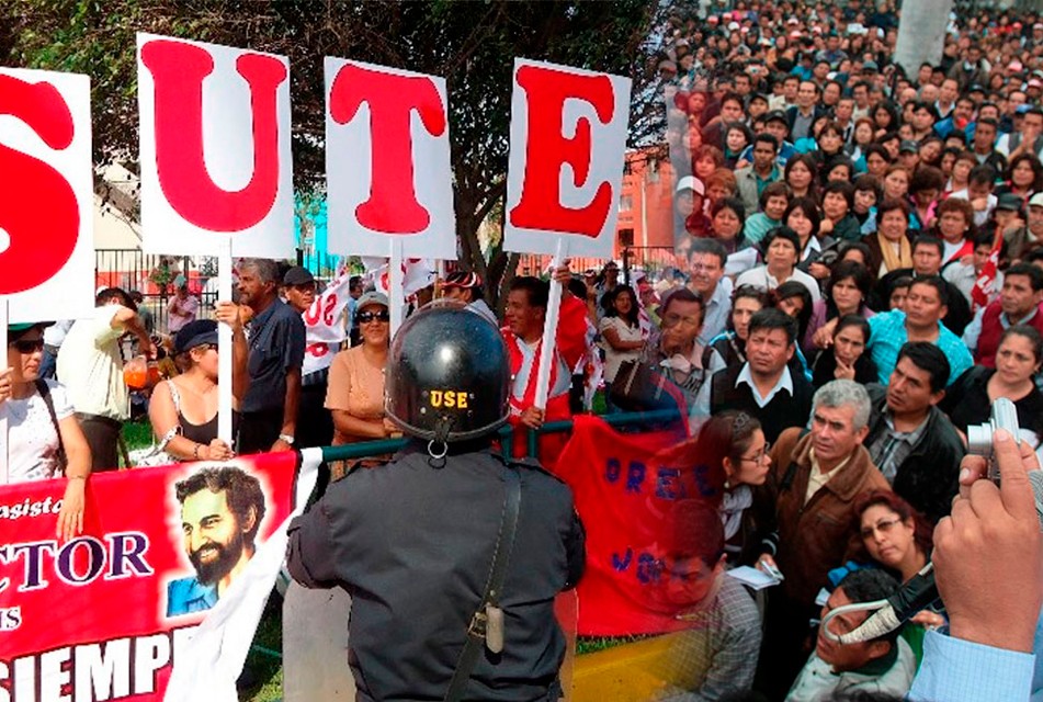 SUTEP CONVOCA PARO NACIONAL EL 13 DE NOVIEMBRE EN DEFENSA DE LA EDUCACIÓN PÚBLICA Y DERECHOS LABORALES DEL MAGISTERIO – RCR Peru