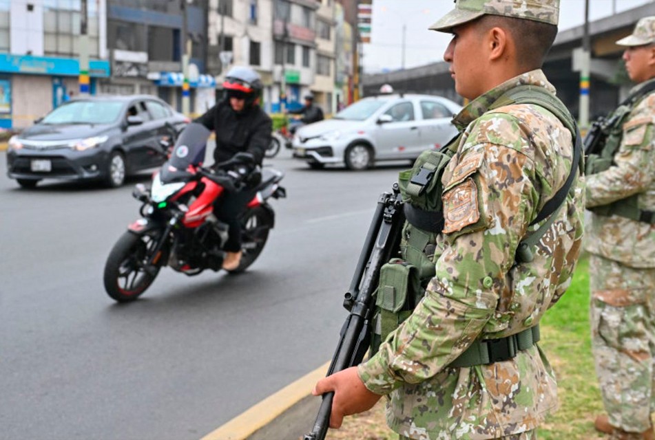 SE REQUEIRE DE UN GOBIERNO DE EMERGENCIA Y UNIDAD NACIONAL PARA ACABAR CON LA CONTINUIDAD QUE DEJÓ EL GOBIERNO DE DINA BOLUARTE – RCR Peru