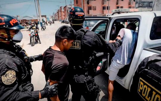 GOBIERNO DEBE CUIDAR PRESTIGIO DE LA POLICÍA NACIONAL EN SU LUCHA CONTRA EL CRIMEN ORGANIZADO Y NO USARLA COMO CARNE DE CAÑÓN – RCR Peru
