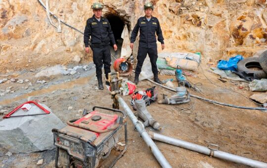 GOBIERNO INTENSIFICA OPERATIVOS MILITARES Y POLICIALES CONTRA LA MINERÍA ILEGAL – RCR Peru