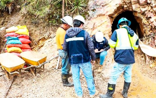 AMPLIACIÓN DEL REINFO NO ES LA SOLUCIÓN A LA MINERÍA ILEGAL – RCR Peru