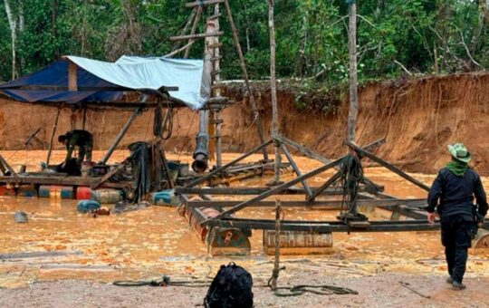 MINERÍA ILEGAL EN PERÚ ES UN NEGOCIO TRANSFRONTERIZO QUE GENERA CRIMINALIDAD – RCR Peru