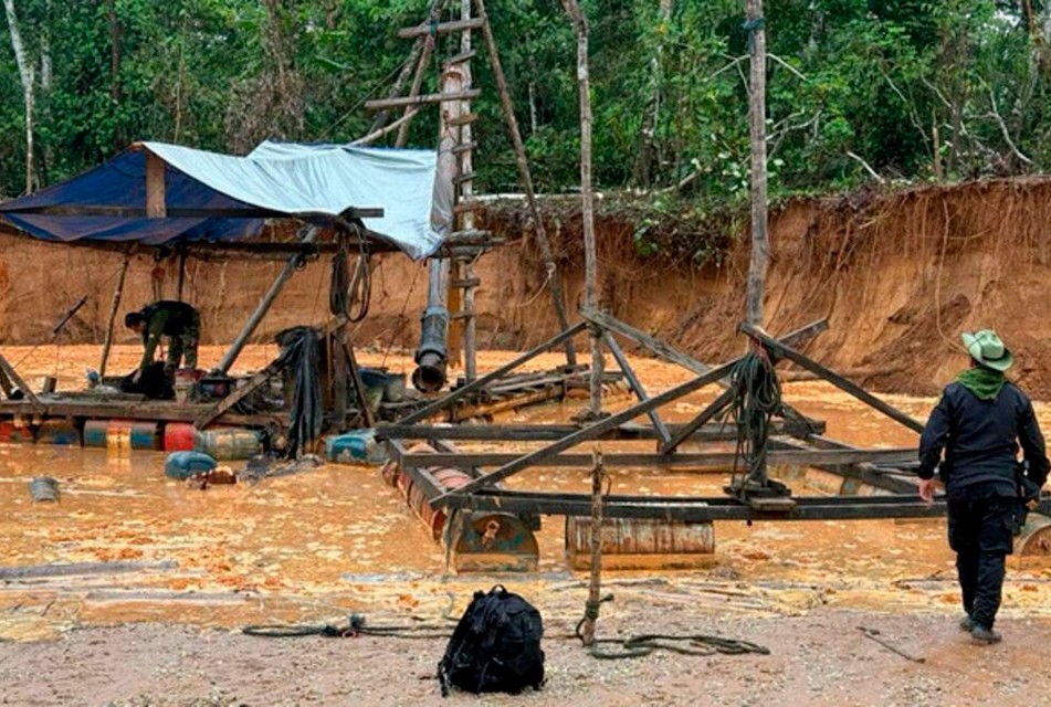 MINERÍA ILEGAL EN PERÚ ES UN NEGOCIO TRANSFRONTERIZO QUE GENERA CRIMINALIDAD – RCR Peru