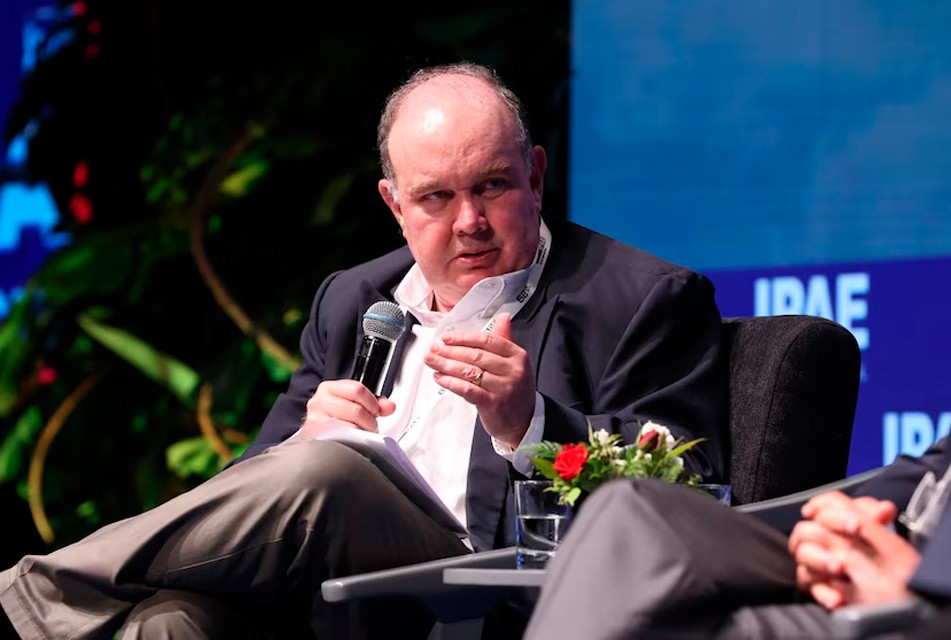 RAFAEL LÓPEZ ALIAGA ADELANTE EN INTENCIÓN DE VOTO, PERO SE DEBILITA FUERA DE LIMA – RCR Peru