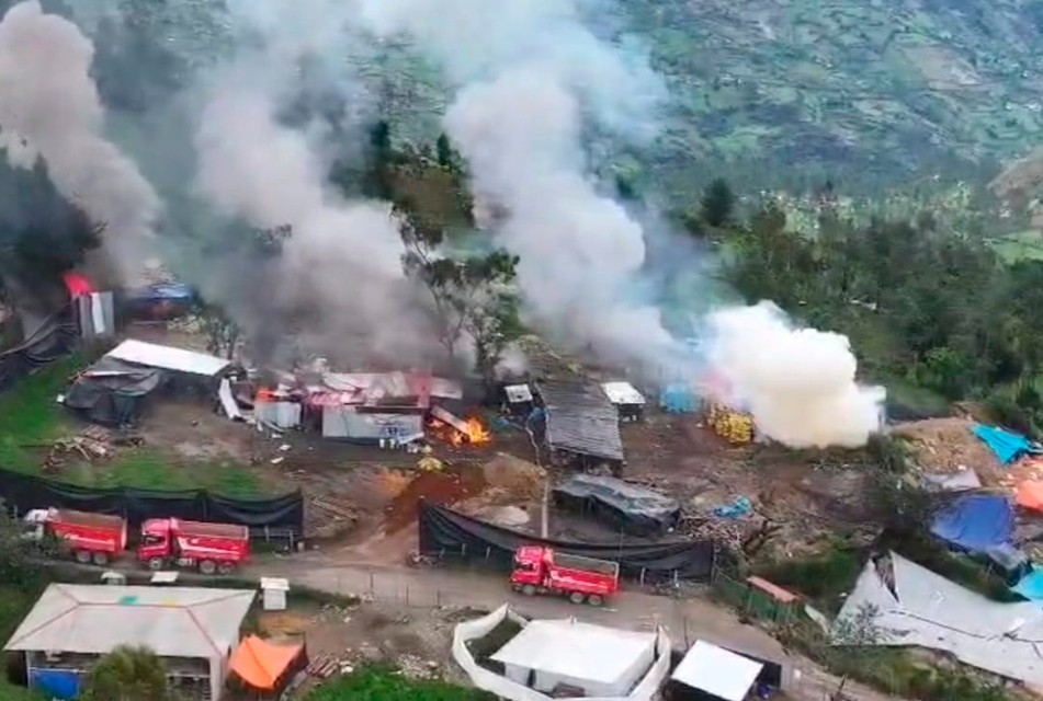 MINERÍA ILEGAL Y CRIMEN ORGANIZADO GOLPEAN EL TURISMO EN CAJAMARCA CON CIERRE DE VÍAS Y CONTAMINACIÓN AMBIENTAL – RCR Peru