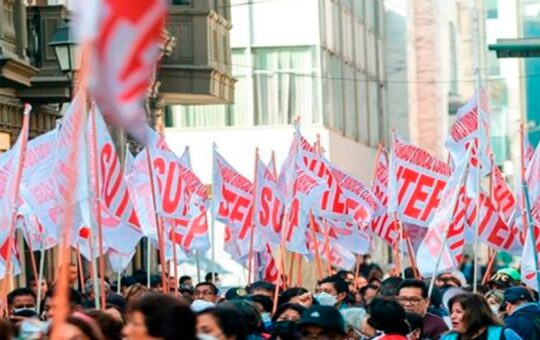 DESTACAN QUE PARO NACIONAL DEL SUTEP FUE TRASCENDENTAL, CATEGÓRICO, UNITARIO Y MASIVO EN TODO EL PAÍS – RCR Peru