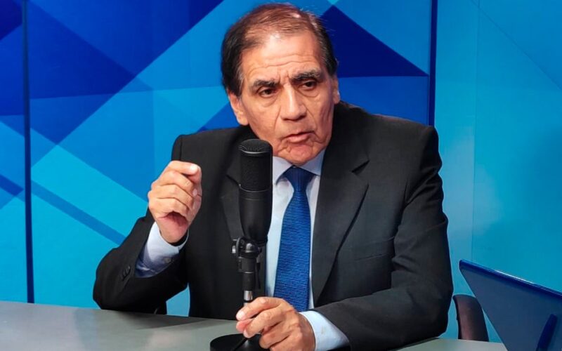 CHILENOS ELEGIRÁN ENTRE ADMIRADOR DEL DICTADOR PINOCHET Y UNA MILITANTE COMUNISTA – RCR Peru