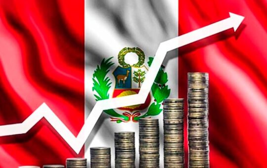 PERÚ PODRÍA CRECER HASTA 6.5% SI SE SUPERARA LA INSEGURIDAD Y LA INCERTIDUMBRE POLÍTICA AFIRMA ECONOMISTA JAVIER ZUÑIGA – RCR Peru