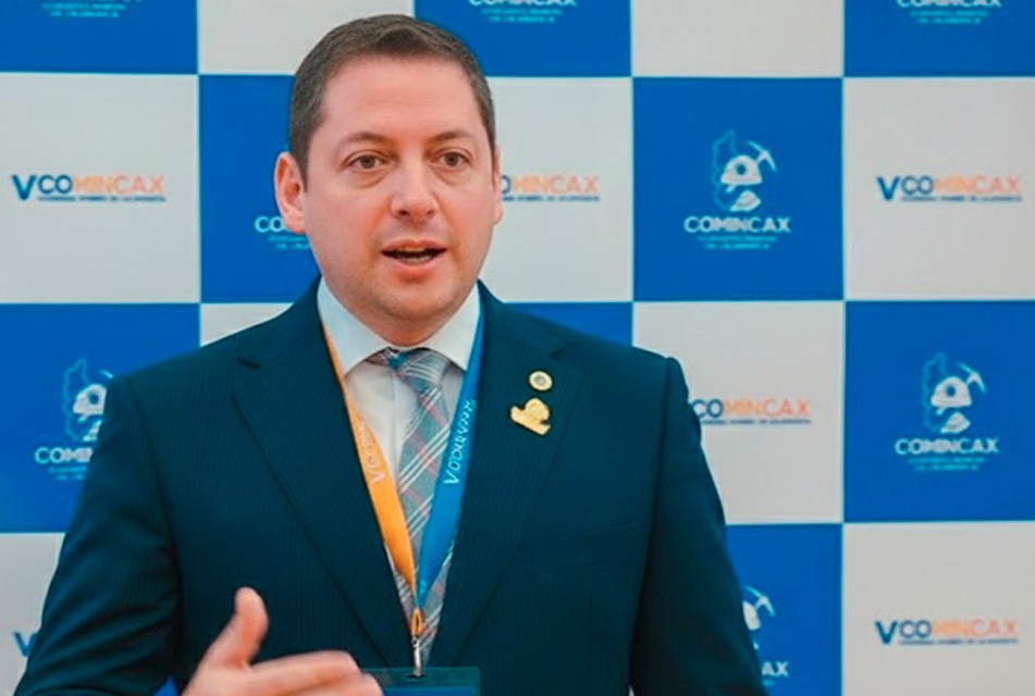 AMPLIACIÓN DEL REINFO ESPANTA LAS INVERSIONES FORMALES – RCR Peru