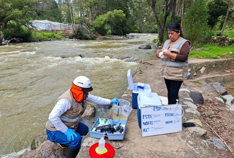 OEFA REALIZÓ MONITOREO PREVENTIVO DE LA CALIDAD DEL AGUA DEL RÍO LLAUCANO – RCR Peru
